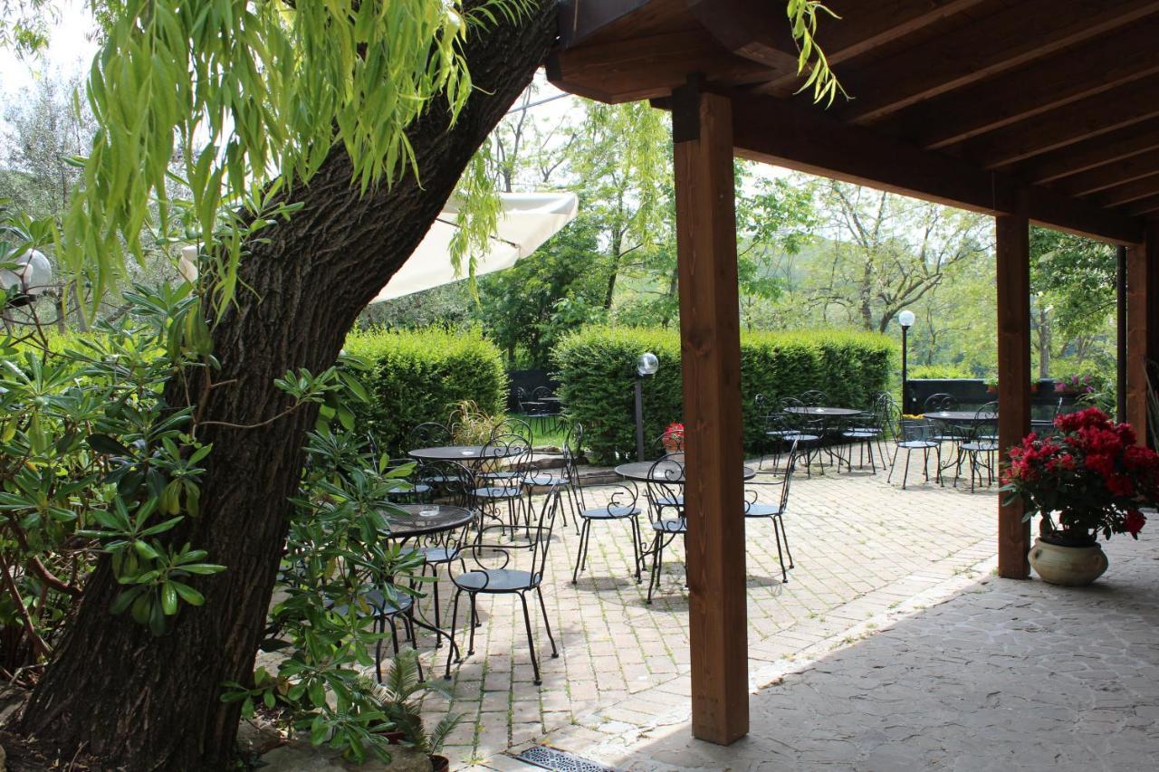 Вілла Agriturismo La Solagna Montebello di Bertona Екстер'єр фото